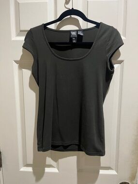 Worth Scoop Neck Cap Sleeve Tee in Olive